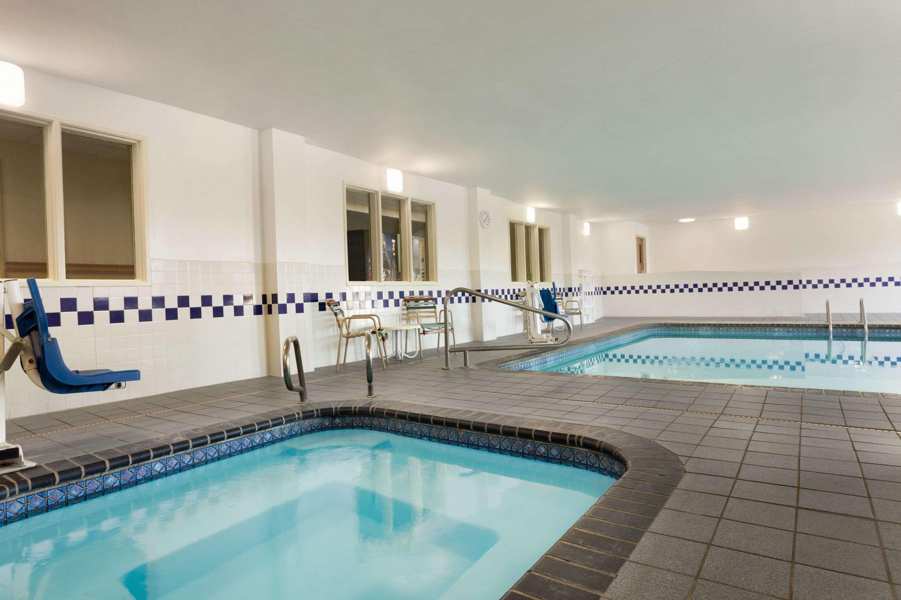 Baymont By Wyndham Salina Hotel Luaran gambar