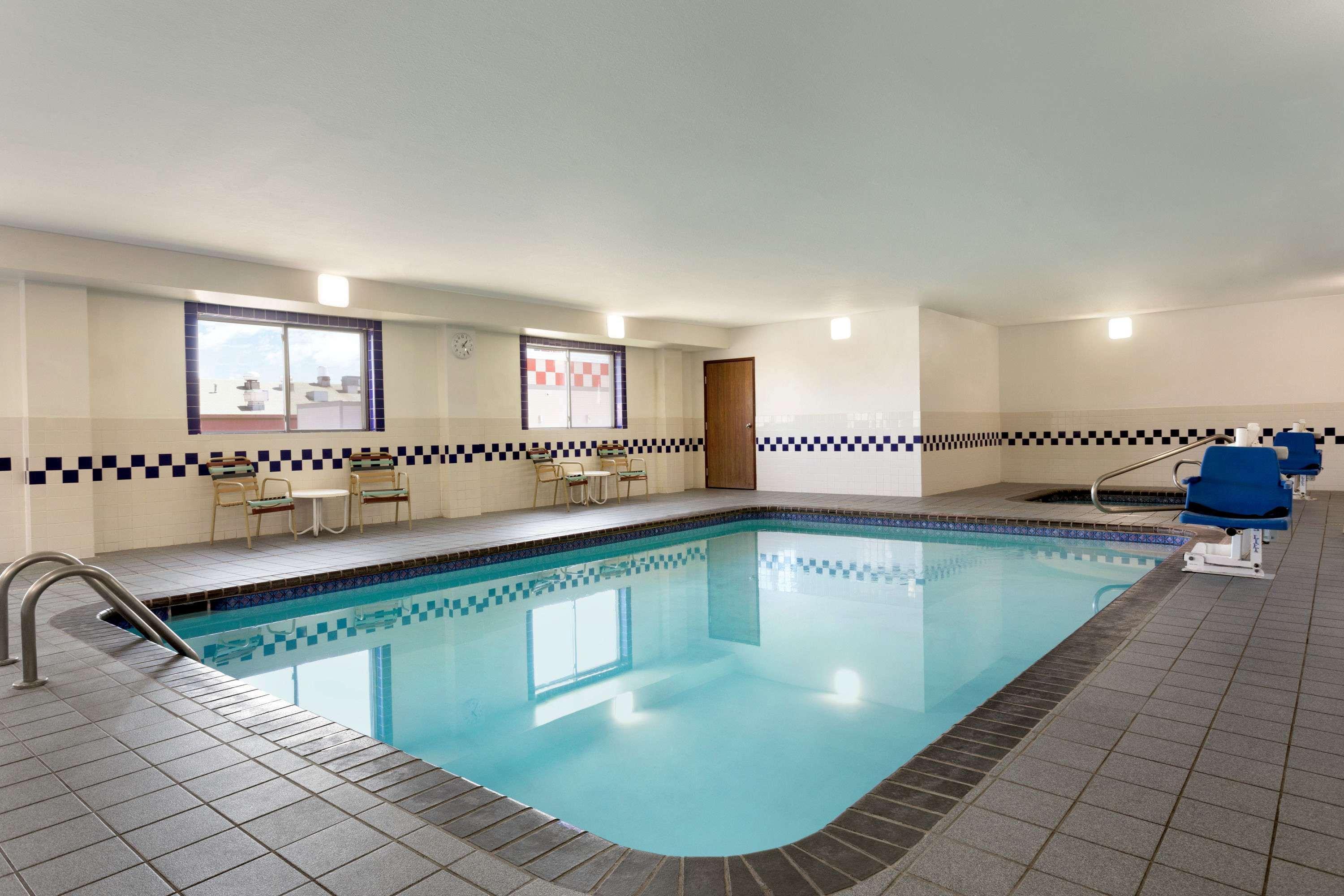 Baymont By Wyndham Salina Hotel Luaran gambar