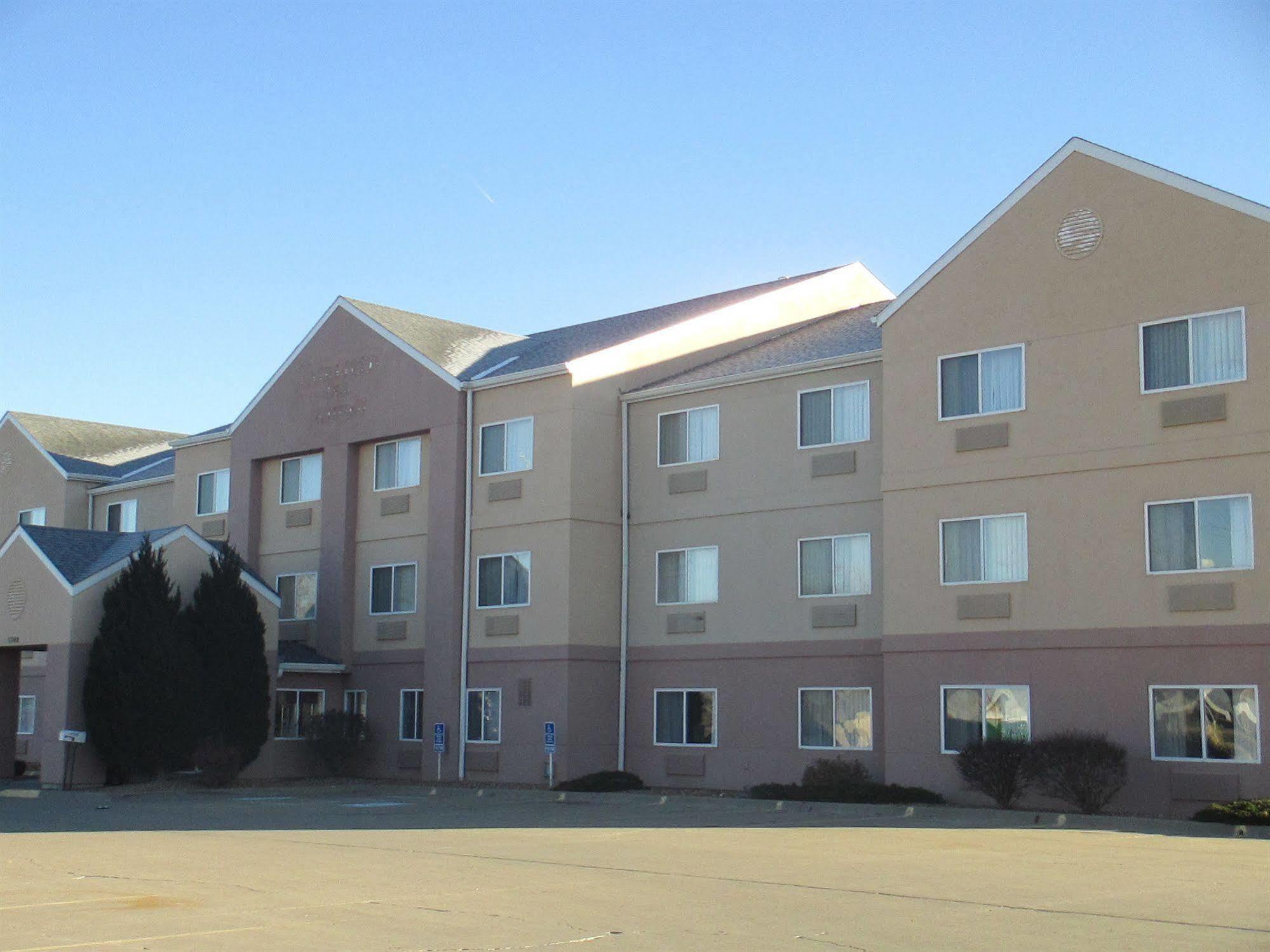 Baymont By Wyndham Salina Hotel Luaran gambar